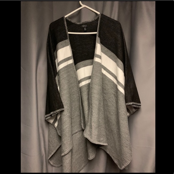 🚨Grey Striped Poncho🚨 - Picture 2 of 7